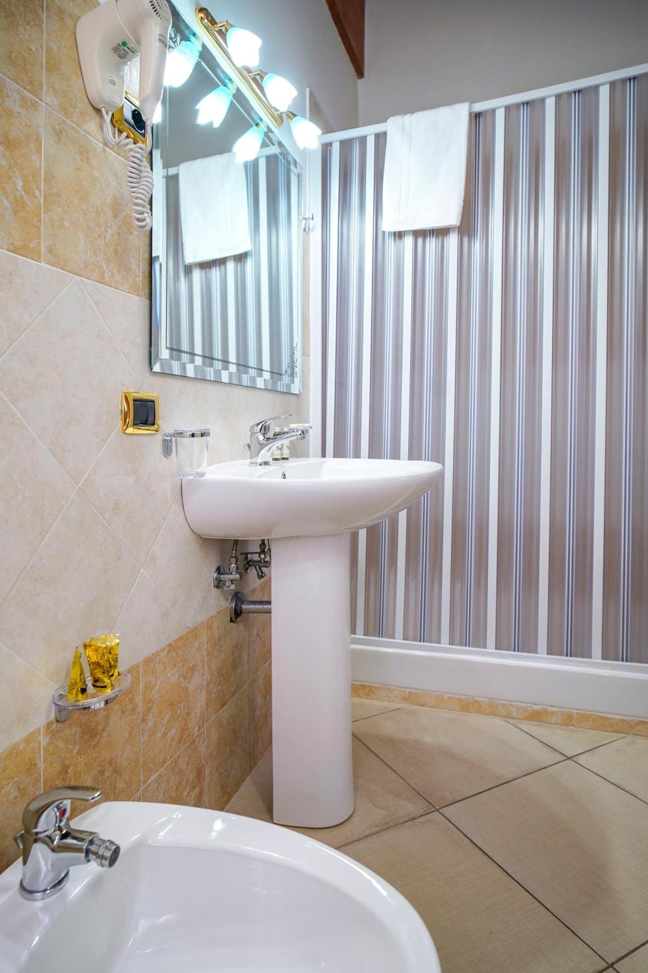 Tenuta Un Posto Al Sole Luxury B&B Rossano Stazione 외부 사진